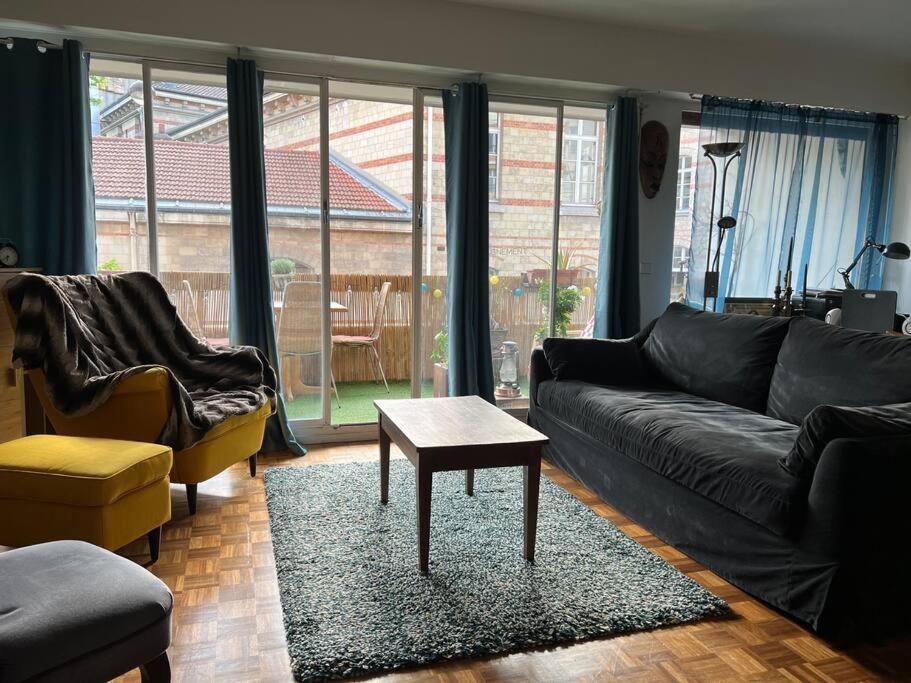 Grand Appartement Avec Balcon Et Parking Gratuit Sur Place Paris Exterior foto