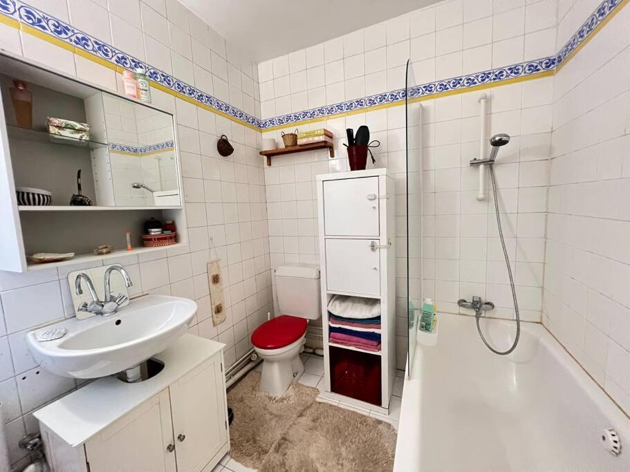 Grand Appartement Avec Balcon Et Parking Gratuit Sur Place Paris Exterior foto